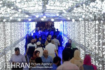 تونل نوری بوستان دانشجو به مناسبت دهه کرامت 21