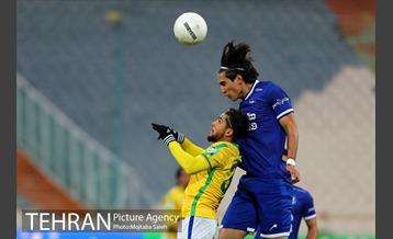 دیدار تیم‌های فوتبال استقلال و صنعت نفت آبادان  13