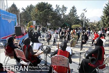 آیین کاشت نهال دوستی با حضور همسران دیپلمات مقیم ایران 30