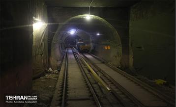 بازدید از تست گرم خط ۷ مترو 13