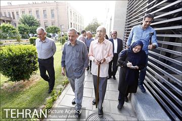 تهران گردی احمد مسجد جامعی به مناسبت روز مشروطه 1