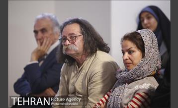 نشست ادبی شب های شعر نگارستان شهر 9