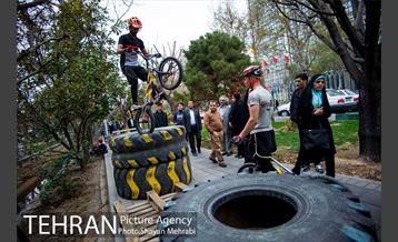 جشنواره نوروزگاه در بلوار کشاورز 8