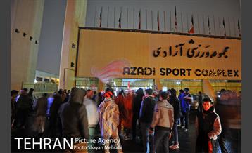 هواداران شب قبل از شهرآورد ۸۴ 17