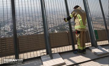 مسابقه پله‌نوردی آتش‌نشانان در برج میلاد 20