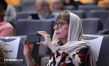 نشست خبری رویداد بین‌المللی طراحی کارتون، کاریکاتور و پوستر «هولوساید ۲۰۲۴» 40