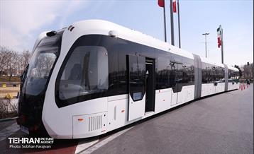 آیین رونمایی و ورود ناوگان حمل‌ونقل برقی شهر تهران 19