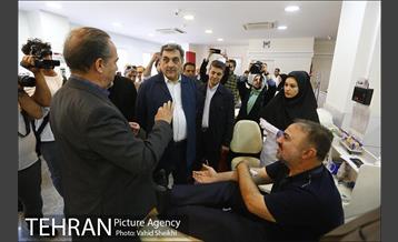 بازدید شهردار تهران  از اداره کل انتقال خون استان تهران 9