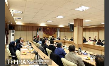 نشست هم اندیشی مهندس عارف نیا با خبرنگاران حوزه شهری 3