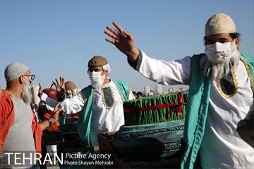 گردهمایی بزرگ عروسک‌های نوروزی در دریاچه شهدای خلیج فارس 5