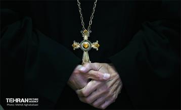 نشست صمیمانه شهردار منطقه 8 با نخبگان جامعه ارامنه 8