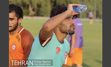 تمرین تیم فوتبال نفت تهران