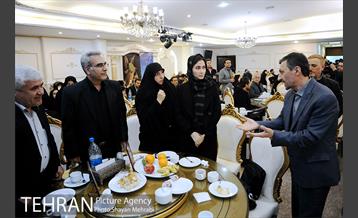 نشست صمیمانه شهردار تهران با خانواده های شهدای آتش نشان و آسیب دیدگان حادثه ساختمان پلاسکو 14