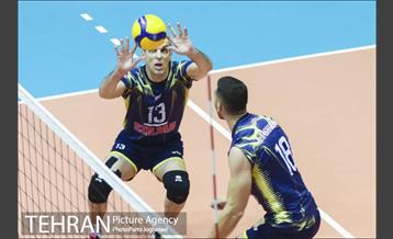 دیدار تیم های والیبال سپاهان و فولاد سیرجان 3