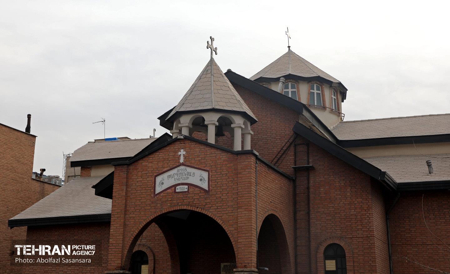 دیدار سخنگو شورای اسلامی شهر تهران با خانواده‌های شهدای ارامنه 17