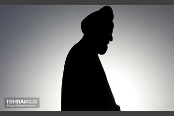 رونمایی از مجسمه «علامه امینی» 2