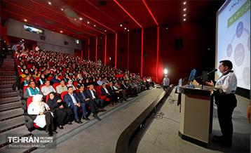 نشست مسئولان خانه‌های دوام و ایمنی مناطق ۲۲ گانه 22