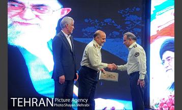 نشست مشترک شهردار تهران با فرماندهان محترم نیروی انتظامی تهران بزرگ 37