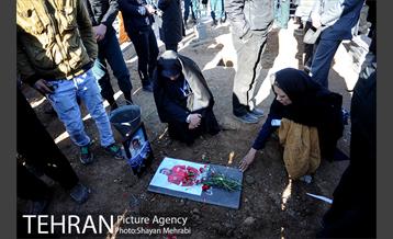 تشییع شهدای آتش نشان  در بهشت زهرا(س) -4 20