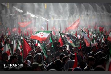 اقامه نماز بر پیکر آقای شهید ایران - 3 20
