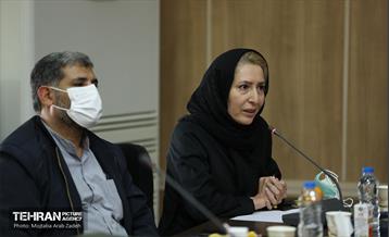 دیدار شهردار تهران با نخبگان و خانواده های شهدای منطقه 14