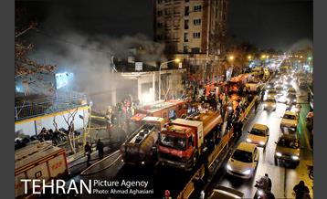 اطفاِء حریق در خیابان 17 شهریور 28