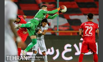 دیدار تیم های فوتبال پرسپولیس و تراکتور تبریز 5