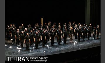 نمایش "من" در پردیس تئاتر تهران (خاوران) 11