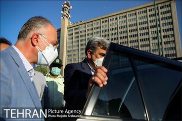 نصب اولین یادبود شهدا در میدان امام خمینی 19
