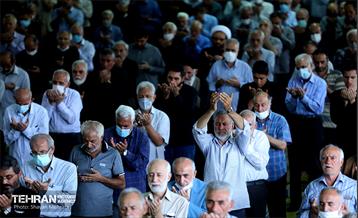 میز خدمت شهرداری تهران در نماز جمعه 58