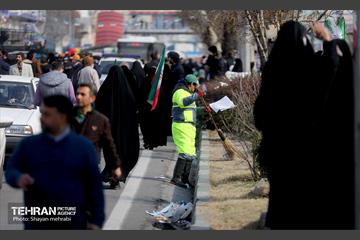 خدمات شهرداری تهران در پایان راهپیمایی ۲۲ بهمن 26