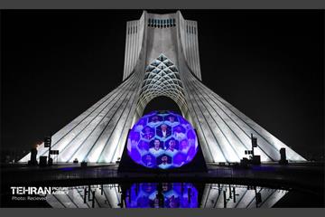 نورافشانی میدان آزادی در حمایت از تیم ملی 2