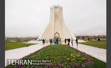 برج آزادی در نوروز  3