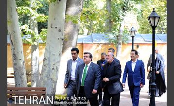 بازدید شهردار مونترال از باغ ایرانی 16
