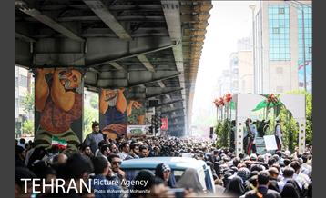 مراسم تشییع پیکرهای مطهر ۱۵۰ شهید تازه‌ تفحص‌ شده دفاع مقدس  - ۲ 18