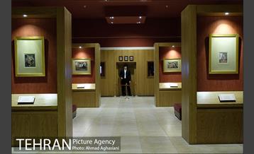 کتابخانه و موزه ملک 21