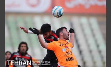 دیدار تیم های فوتبال سایپا تهران و فولاد خوزستان