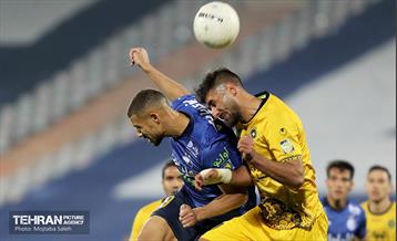 دیدار تیم‌های فوتبال استقلال و سپاهان 31