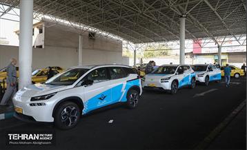 آغاز به کار تاکسی‌های برقی شاسی بلند در تهران 38