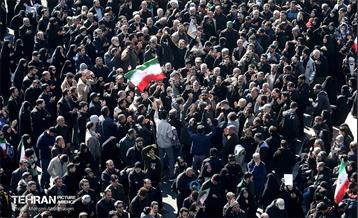 اجتماع مردم تهران در پی شهادت رهبر انقلاب - 2 19
