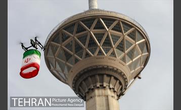 پروازدسته جمعی  پهپادها در برج میلاد تهران 26