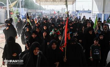 پیاده‌روی زائرین اربعین حسینی در مسیر نجف به کربلا 12