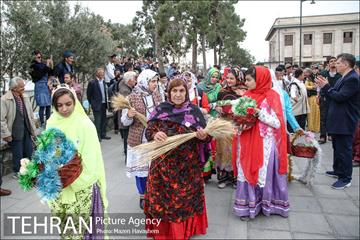 جشنواره نوروزگاه در میدان راه آهن 32