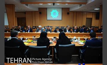 نشست شورای معاونین، مشاورین و شهرداران با حضور پیروز حناچی سرپرست شهرداری تهران 5