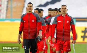 دیدار تیم های فوتبال پرسپولیس و ذوب آهن  1