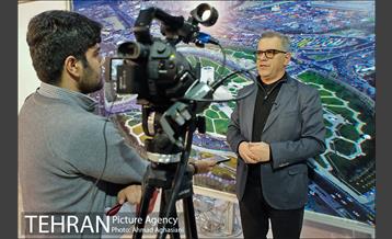 بازدید مشاور و مدیر کل دفتر شهردار تهران از هفتمین نمایشگاه ایران ساخت 17