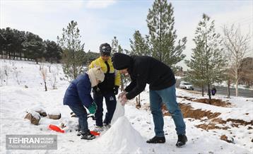 روز برفی در منطقه 13 4