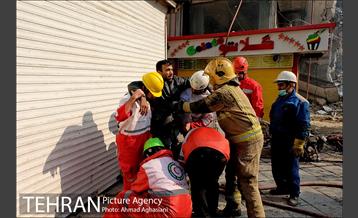 این مرد آتش نشان است 14