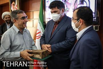 نشست هم اندیشی و تعاملی مدیریت شهری با نخبگان محلی منطقه 17 26