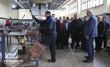 بازدید دستیار ویژه رئیس‌جمهور از مراکز درمان معتادان متجاهر 12